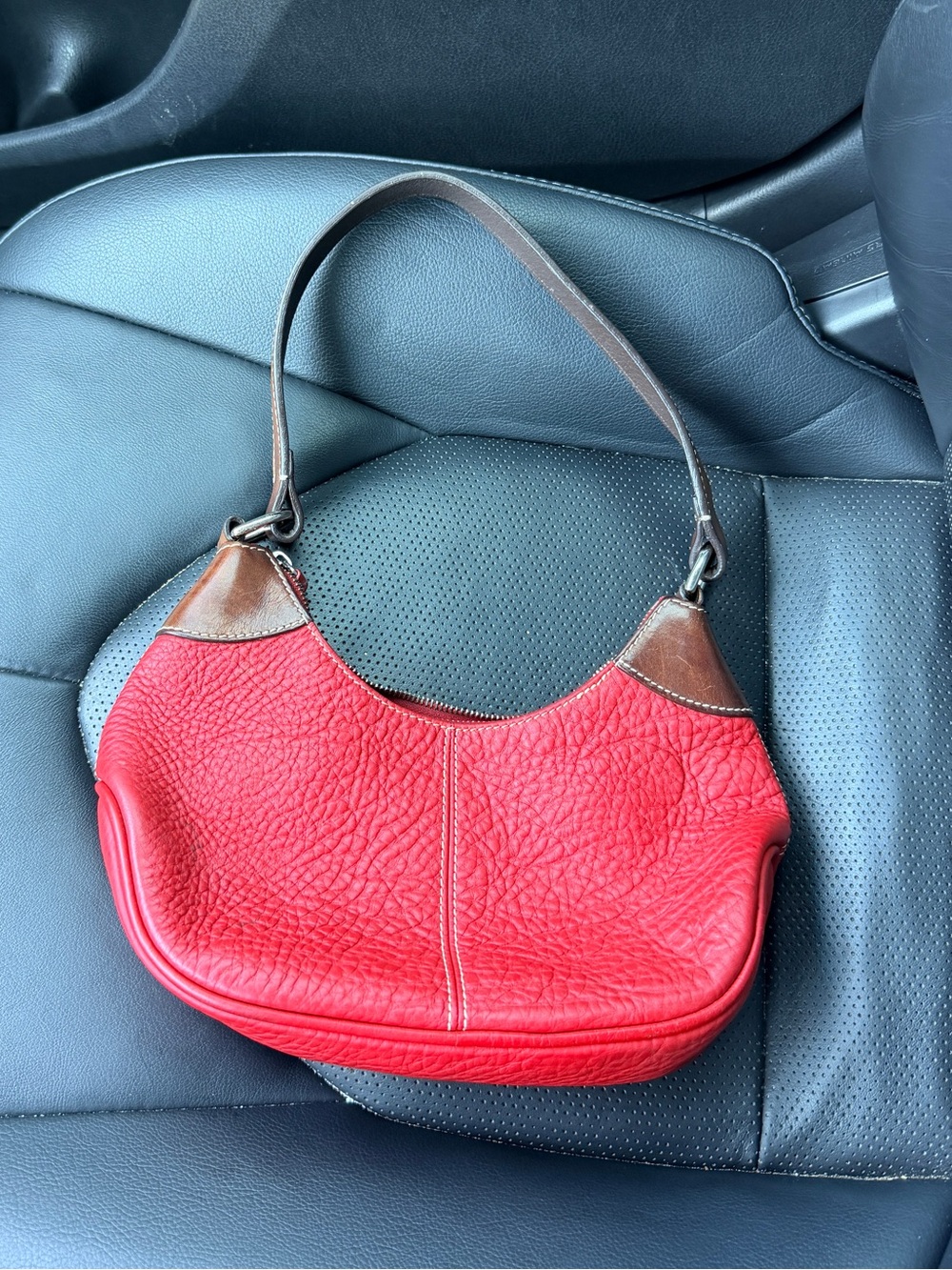 Vintage Dooney & Bourke Red
Pebble Leather Shoulder Bag - Picture 7 of 7